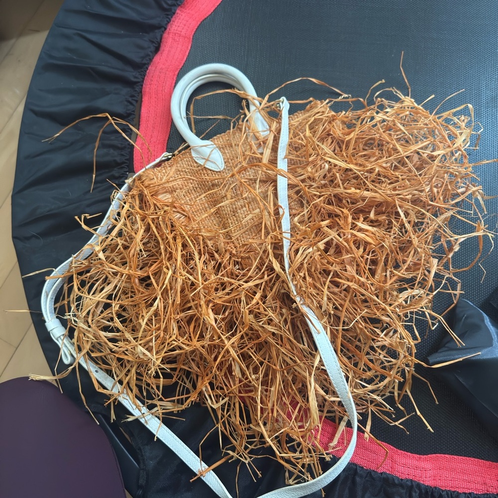 Jacquemus Natural Straw Tote with White Handles and Fringe - Picture 3 of 3